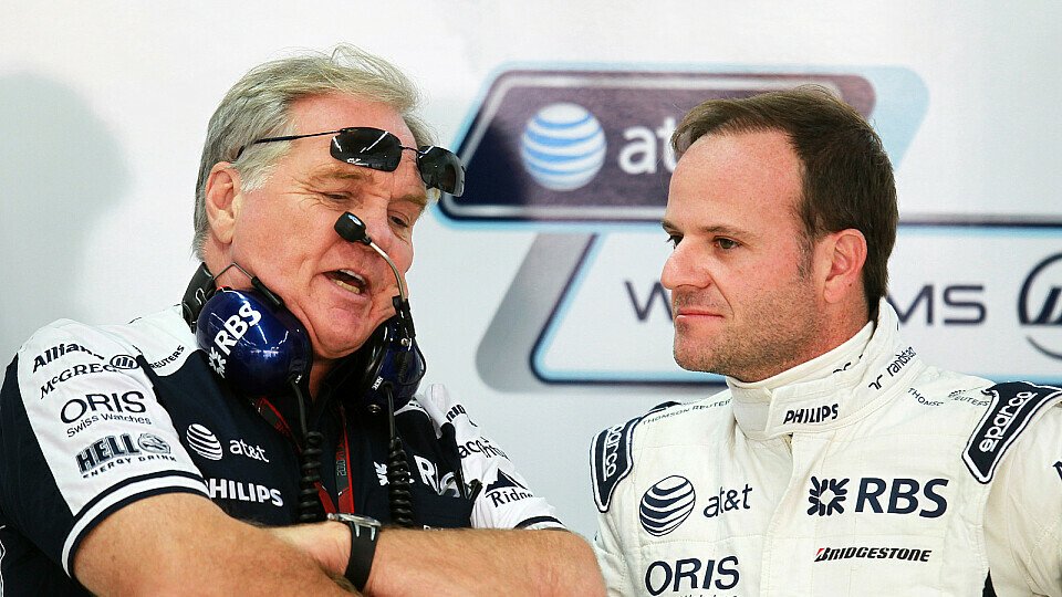 Williams-Chefingenieur Patrick Head fachsimpelt mit Rubens Barrichello, Foto: Sutton