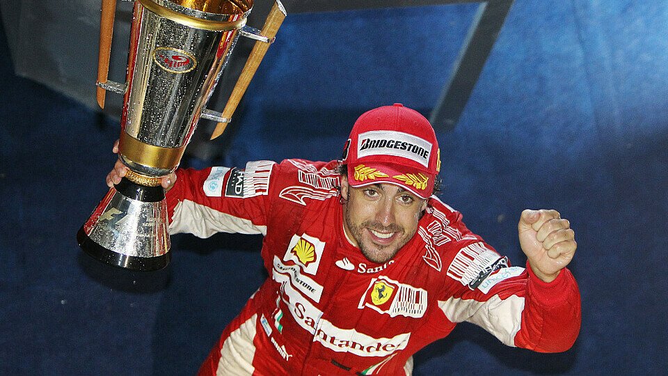 Gibt es 2011 den großen Pokal für Alonso?, Foto: Sutton