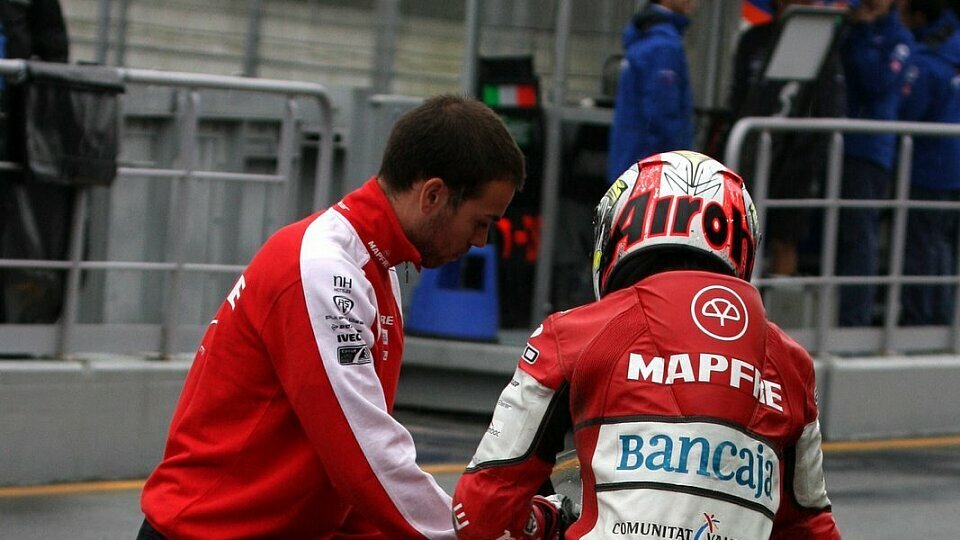 Julian Simon holte sich beim ersten Test der Moto2-Saison 2011 die inoffizielle Bestzeit., Foto: Ronny Lekl