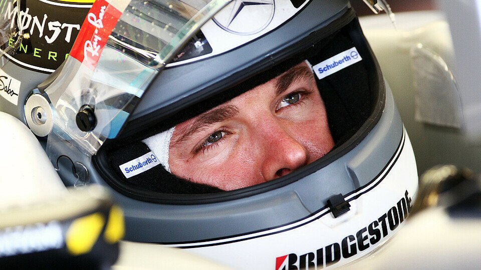 Nico Rosberg blickt konzentiert in die neue Saison - die Nummer auf seinem Auto ist ihm dabei egal, Foto: Sutton