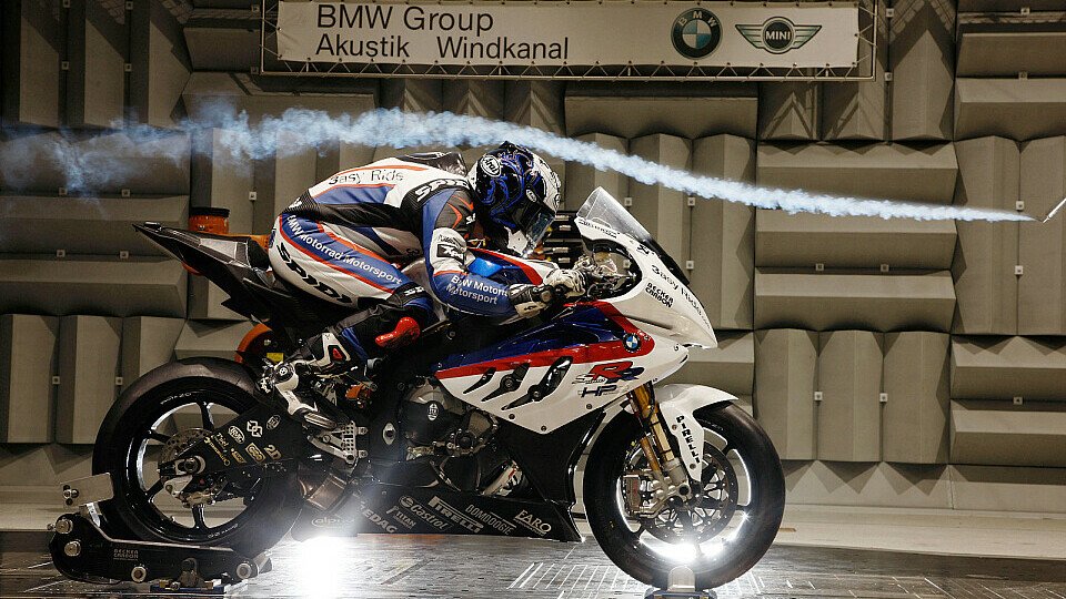 BMW Motorrad lässt nichts unversucht noch ein paar Hundertstel zu finden., Foto: BMW Motorrad