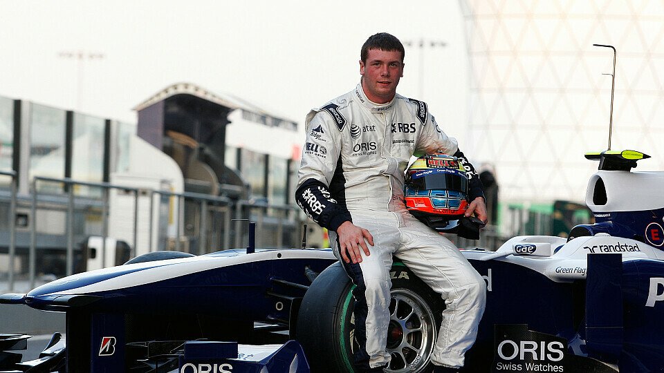 Vergangenen November beim Formel-1-Rookie-Test in Abu Dhabi war Dean Stoneman noch frohen Mutes, Foto: Sutton
