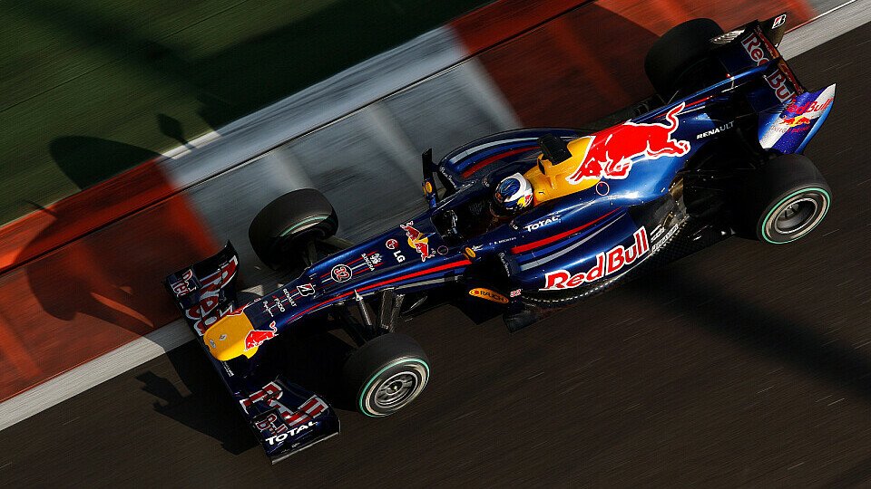 Daniel Ricciardo fährt 2011 an allen GP-Freitagen, Foto: Sutton Daniel Ricciardo fährt 2011 an allen GP-Freitagen, Foto: Sutton