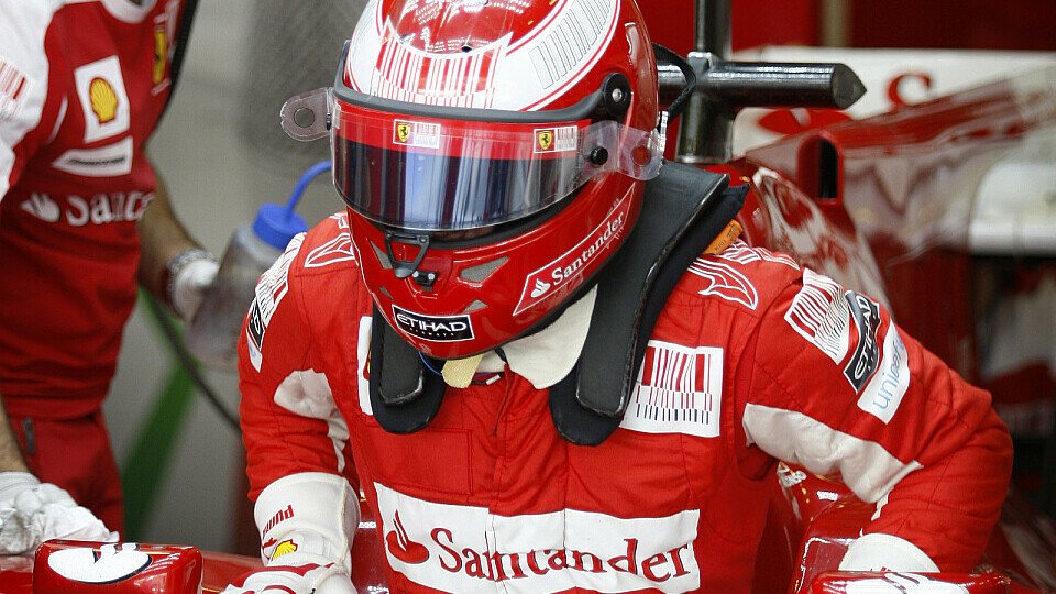 Bei den letzten Tests war Alonso bereits mit neuem Helm unterwegs - doch 2011 gibt es noch ganz andere Veränderungen, Foto: Sutton