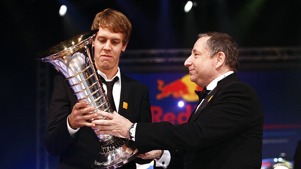Das wichtigste Geschenk hat Sebastian Vettel schon, Foto: FIA