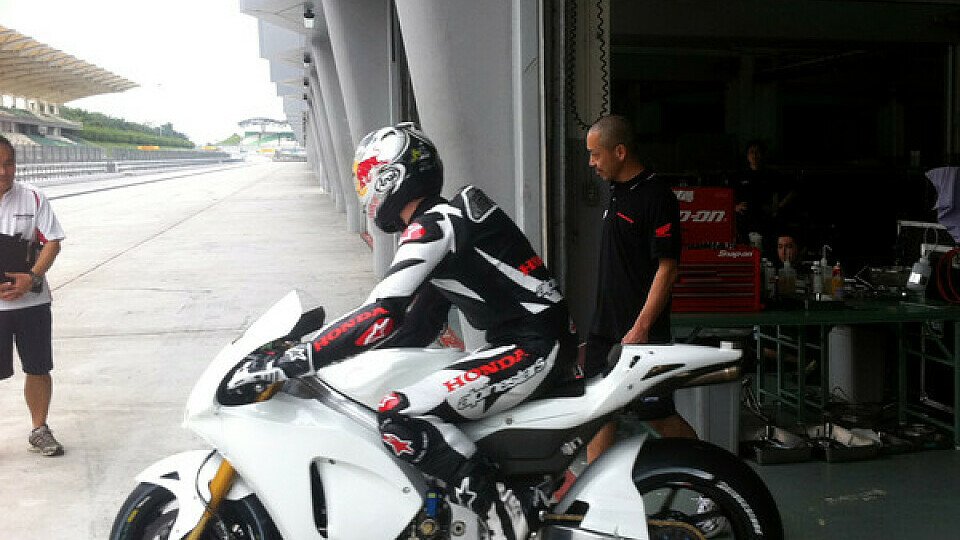 Jonathan Rea gefiel es auf der Honda RC212V, Foto: HRC Jonathan Rea gefiel es auf der Honda RC212V, Foto: HRC