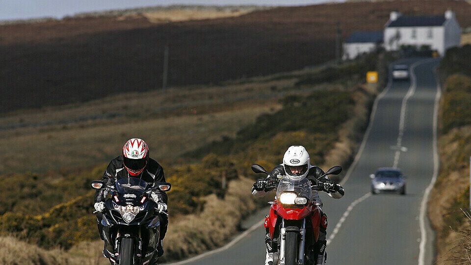 MSM-Redakteur Toni Börner unterwegs mit Cameron Donald auf dem Mountain Circuit., Foto: Isle of Man TT
