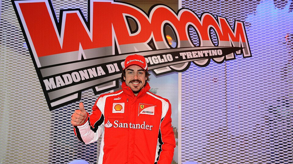 Fernando Alonso hat Spaß an Wrooom, Foto: Ferrari