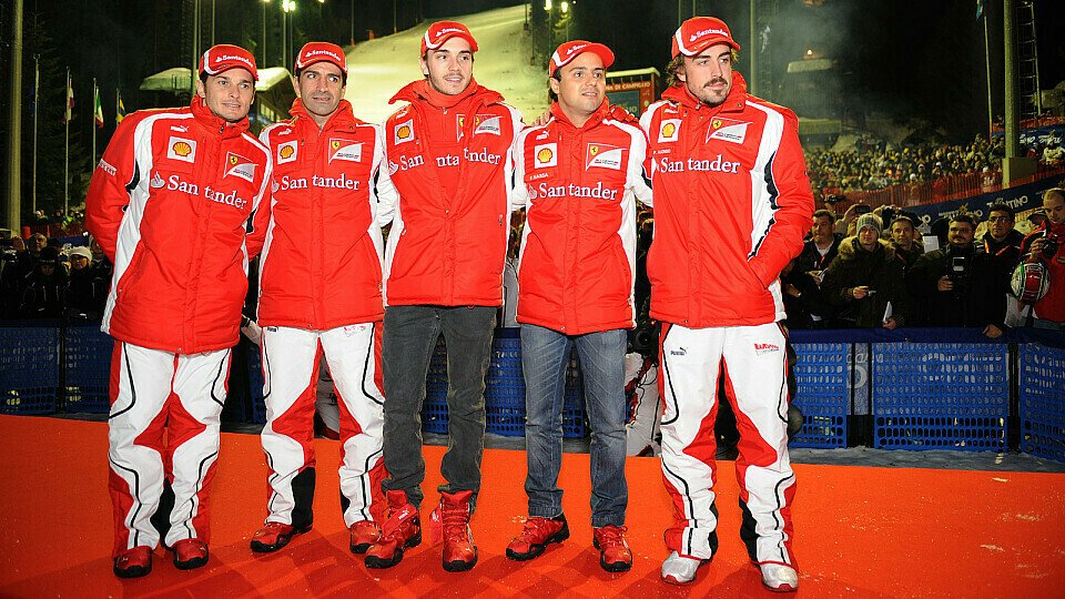 Der Fahrerkader der Roten ist bereits gespannt auf die ersten Fahrten im neuen F150, Foto: Ferrari