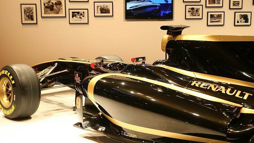 Lotus Renault stellte die neue Lackierung vor, Foto: Sutton
