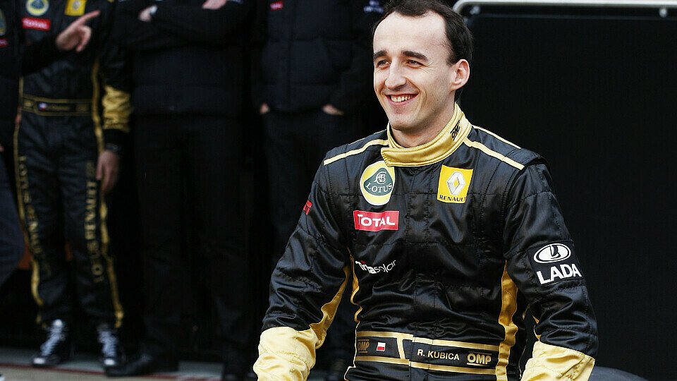 Die Reha dauert an: Wann lacht Robert Kubica wieder im Renault-Overall?, Foto: Sutton