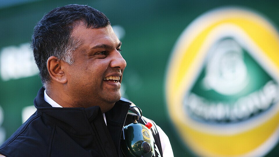 Tony Fernandes darf den Namen Lotus weiter verwenden, Foto: Sutton