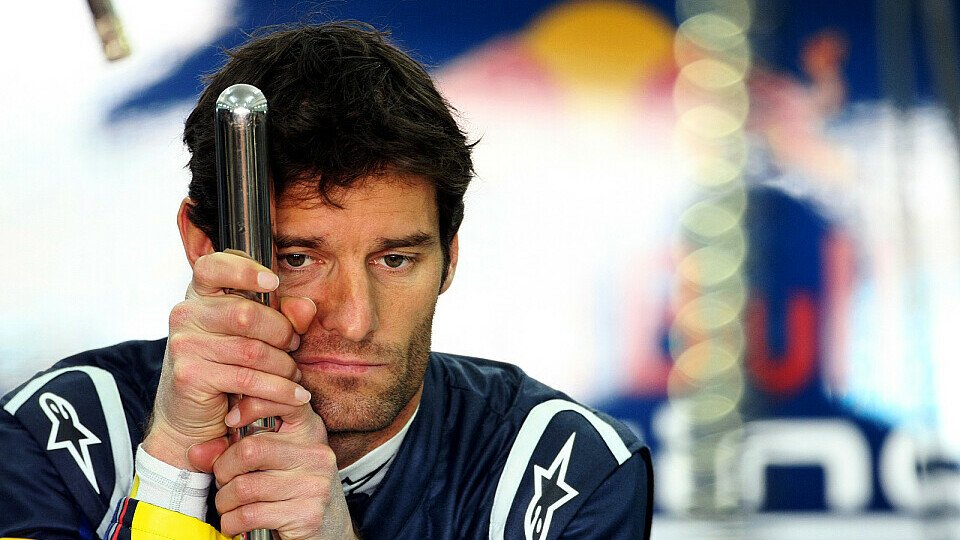 Offenbar gelangweilt: Mark Webber, Foto: Mercedes GP