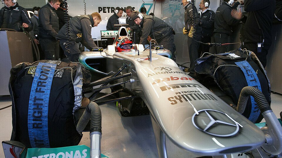 Michael Schumacher will in Jerez weitere Erfahrungen sammeln, Foto: Mercedes GP