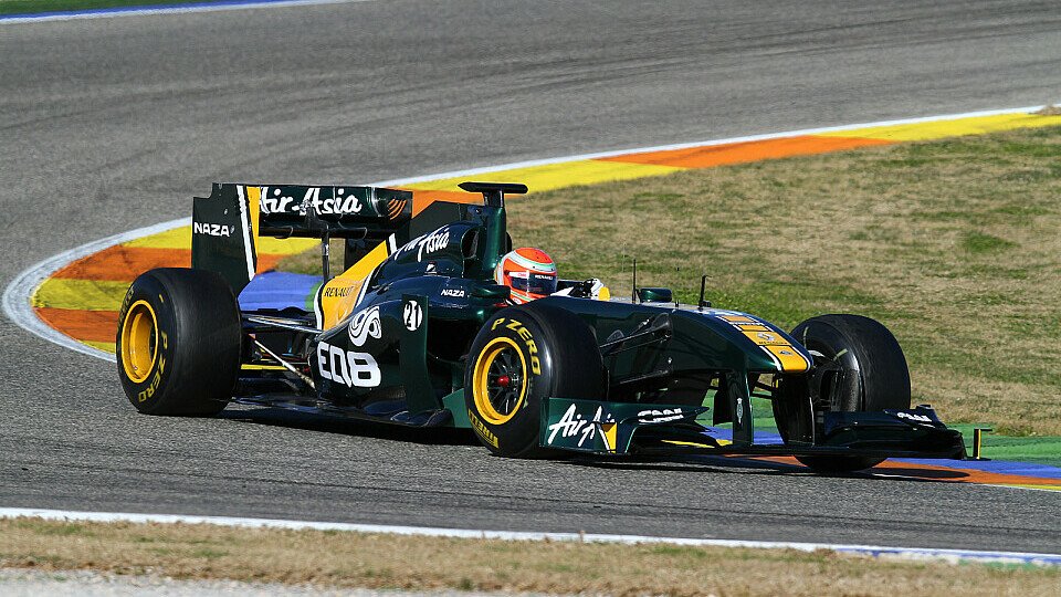 Jarno Trulli mag die Balance des neuen T128., Foto: Pirelli