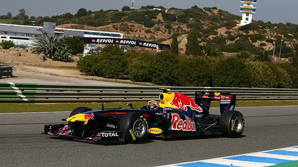 Mark Webber sieht den RB7 noch lange nicht am Ende seiner Entwicklung, Foto: Pirelli