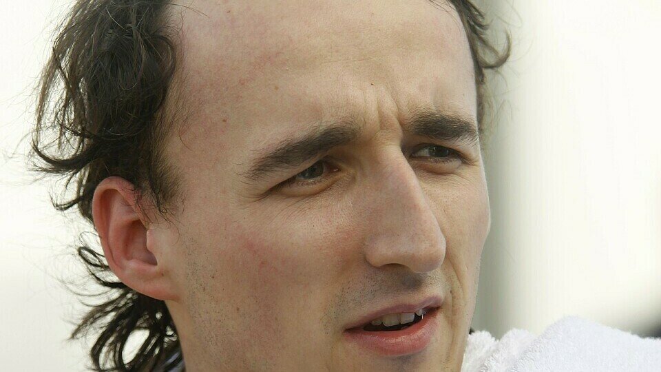 Robert Kubica muss weiterhin auf ein Comeback warten, Foto: Lotus Renault