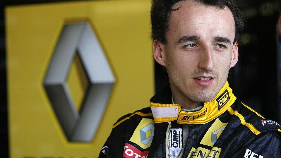 Kubica muss sich Operation am Ellbogen unterziehen, Foto: Lotus Renault