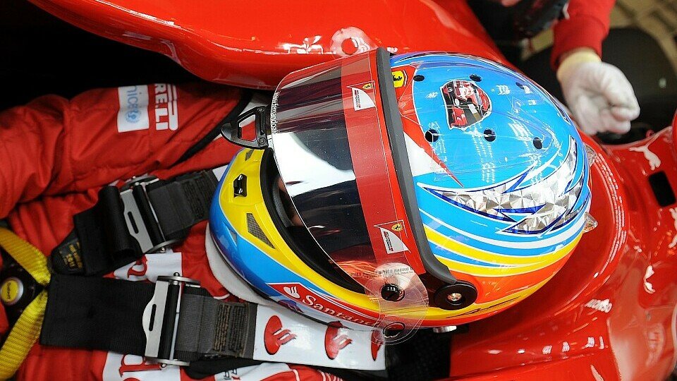 Fernando Alonsos Gedanken waren beim Testauftakt vor einem Jahr bei seinem Freund Kubica, Foto: Sutton