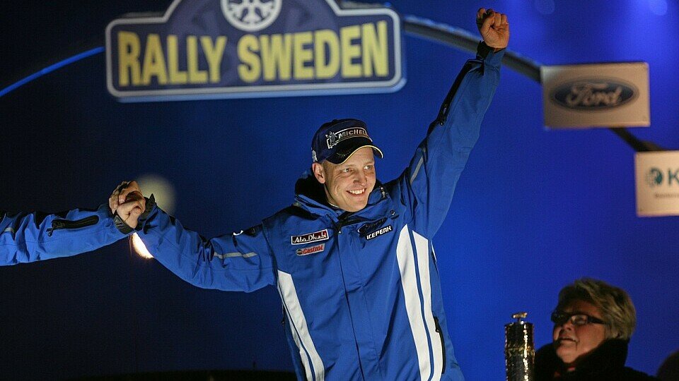 Mikko Hirvonen ließ sich 2010 und 2011 in Schweden als Sieger feiern, Foto: Ford