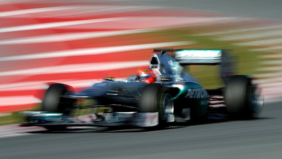 Michael Schumacher landete in Barcelona nur auf Rang acht, Foto: Sutton