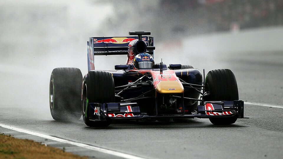 Auch im Regen stark unterwegs - Toro Rosso könnte 2011 eine positive Überraschung werden, Foto: Sutton