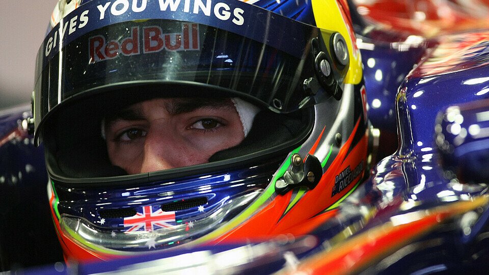 Ricciardo: Wechselhaftes Wetter ein Vorteil, Foto: Sutton