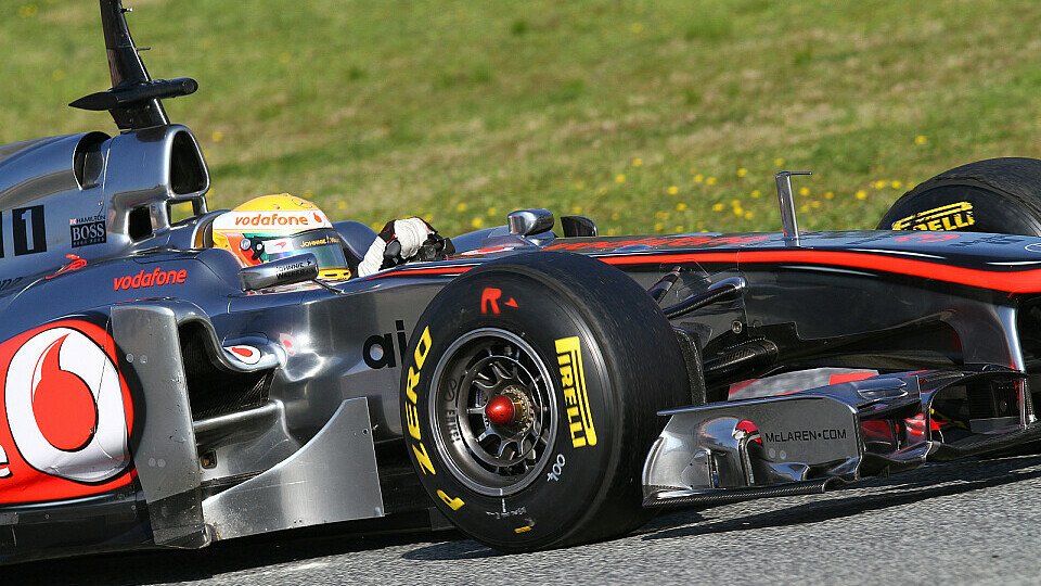Lewis Hamilton empfindet die Formel 1 als langsamer, Foto: Pirelli