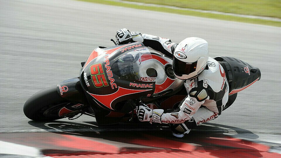 Loris Capirossi war stolz, mit den Werks-Piloten mithalten zu können, Foto: Milagro