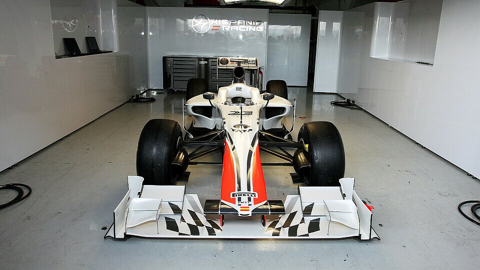 Dämpfer für HRT: Der neue F111 bleibt in der Box, Foto: Sutton
