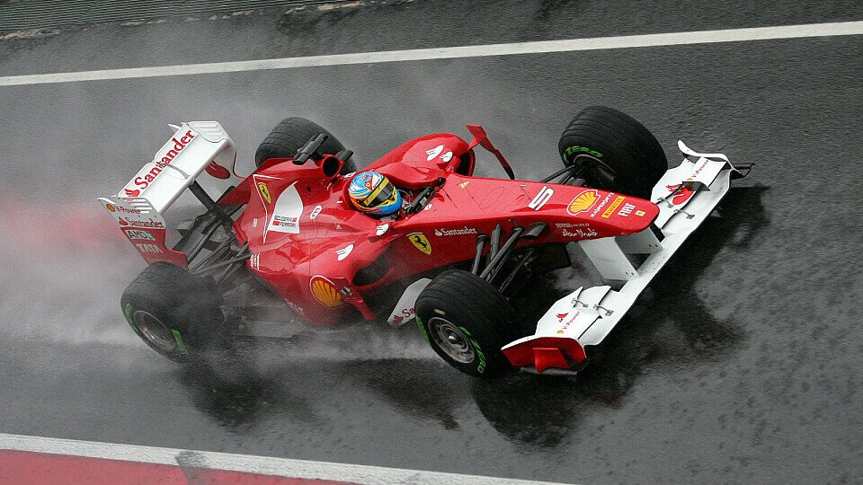 Bernie Ecclestone schwärmt weiter von künstlichem Regen, Foto: Pirelli