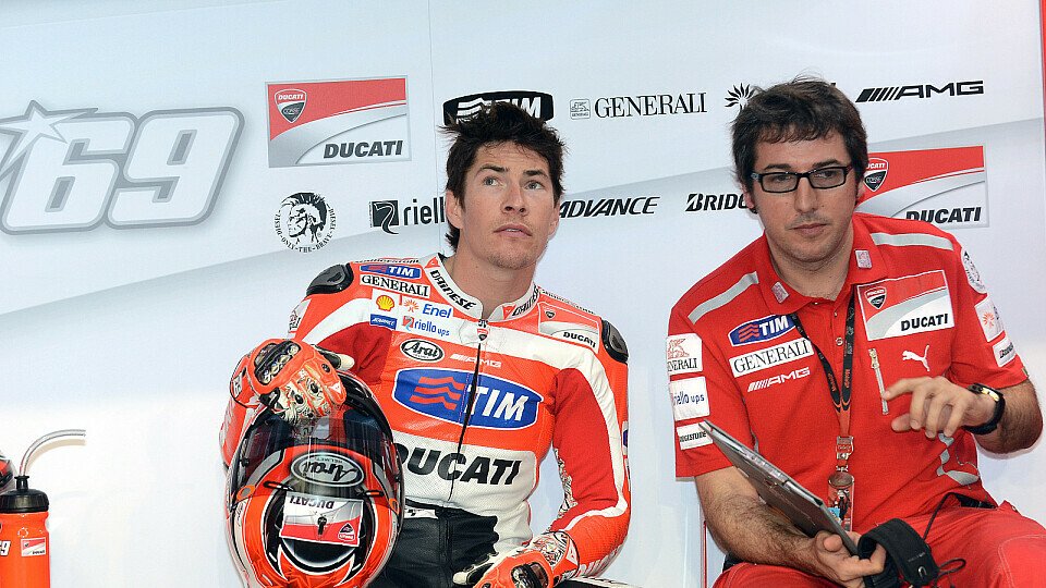 Nicky Hayden ist auf der Suche nach Antworten und Speed, Foto: Milagro