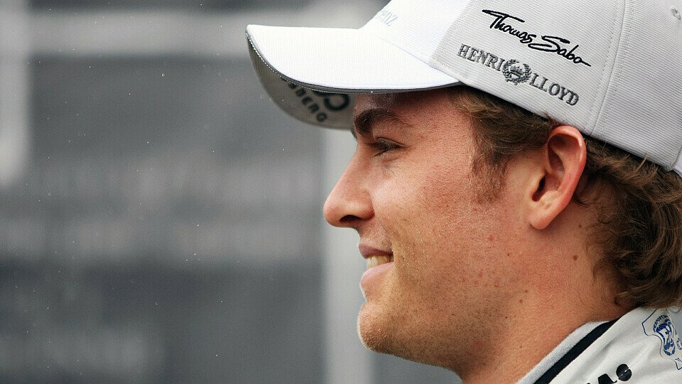 Nico Rosberg geht gut gelaunt in die Saison, Foto: Sutton