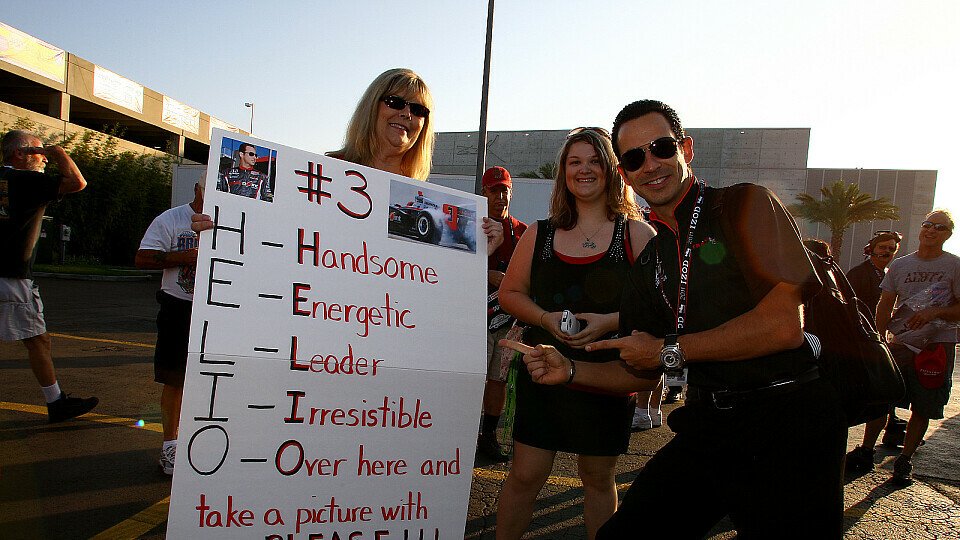 Spaßvogel Helio Castroneves muss nach seiner Kritik an der Rennleitung tief in die Tasche greifen, Foto: IndyCar