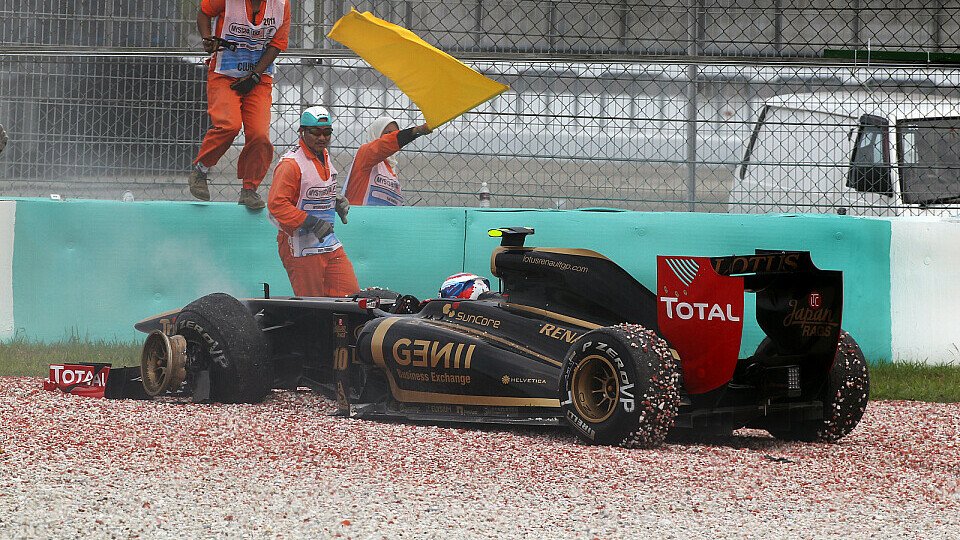Renault rätselte wegen der Defekte in FP1 noch, Foto: Sutton