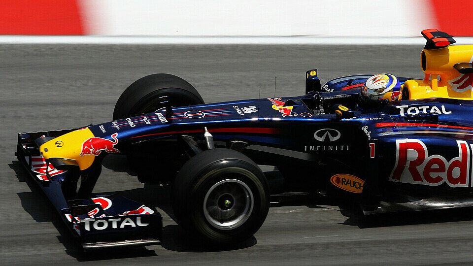 Teamchefs: RBR-Frontflügel ist regelkonform, Foto: Red Bull