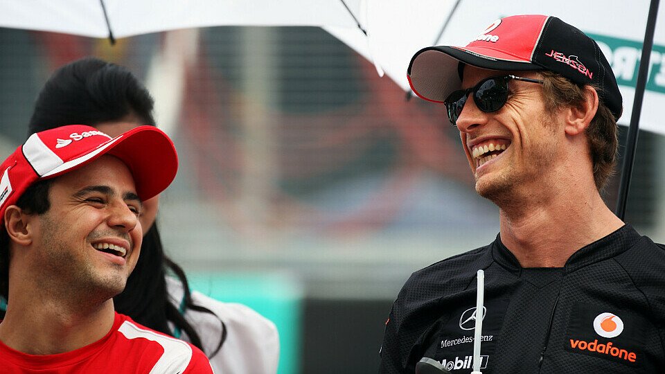 Gute Mine zum bösen Spiel? Ob Felipe Massa auch noch so herzhaft lacht wenn Jenson Button in seinem Ferrari-Cockpit sitzt ist fraglich, Foto: Sutton
