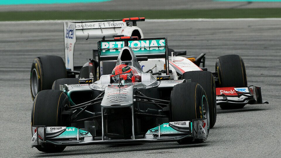 Michael Schumacher arbeitet am Weg nach vorne, Foto: Sutton