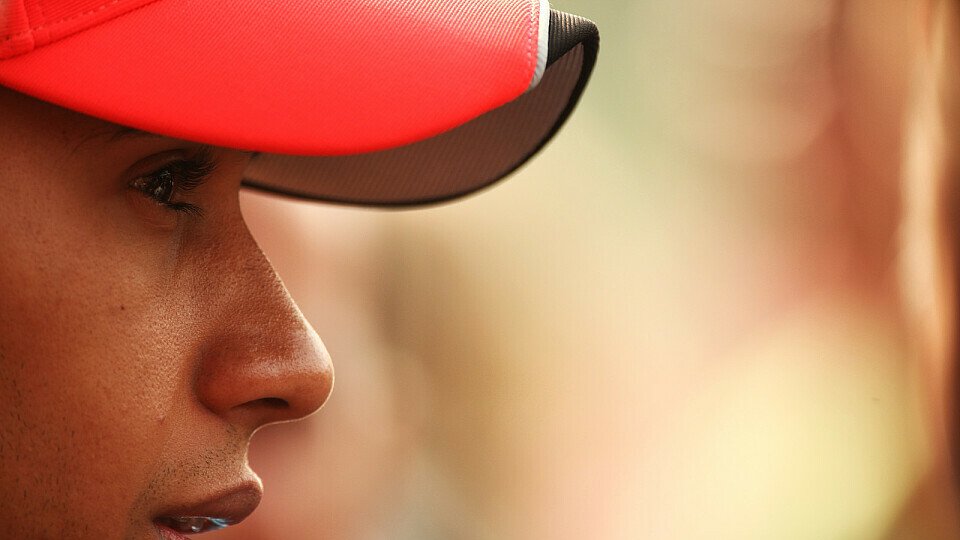 Lewis Hamilton pokert um seine Zukunft, Foto: Sutton