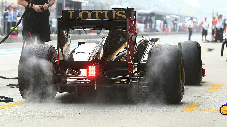 Auch Lotus Renault muss vielleicht in Sachen Diffusor umdenken, Foto: Sutton