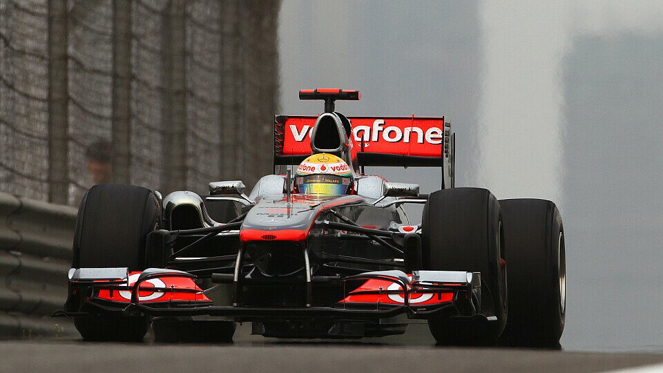 Lewis Hamilton ist noch nicht ganz zufrieden, Foto: Sutton Lewis Hamilton ist noch nicht ganz zufrieden, Foto: Sutton