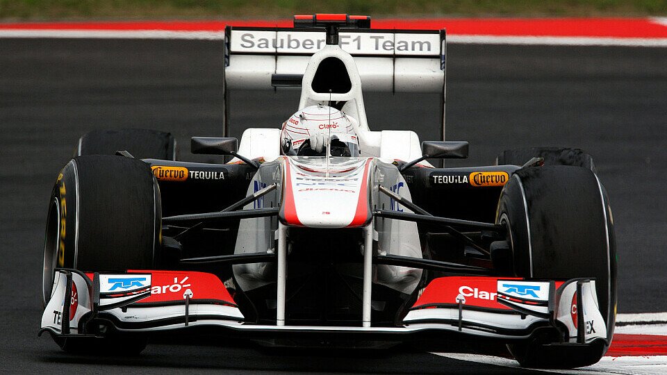 Für Kamui Kobayashi reichte es in China nicht für die Top-10 in der Startaufstellung - auch Stallgefährte Sergio Perez nimmt das Rennen lediglich von Platz 12 aus auf, Foto: Sutton Für Kamui Kobayashi reichte es in China nicht für die Top-10 in der Startaufstellung - auch Stallgefährte Sergio Perez nimmt das Rennen lediglich von Platz 12 aus auf, Foto: Sutton