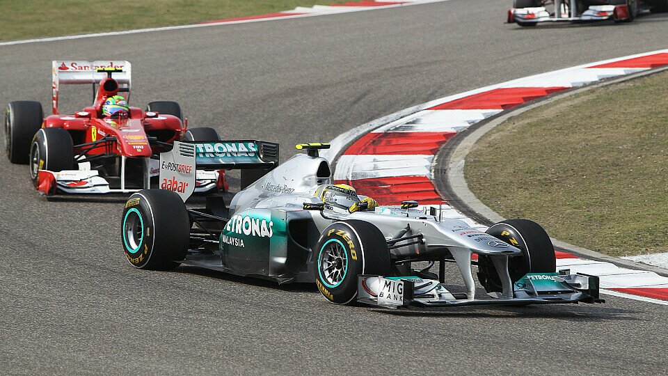 Nico Rosberg fuhr in China seine ersten WM-Punkte für 2011 ein, Foto: Sutton