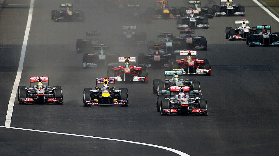 Dass es 2011 in der Formel 1 allgemein enger zugeht ist bekannt - verantwortlich dafür ist zum Großteil auch die Taktik, Foto: Pirelli