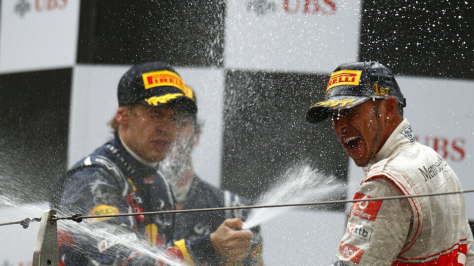 Lewis Hamilton ist noch auf der Jagd nach Sebastian Vettel, Foto: Pirelli