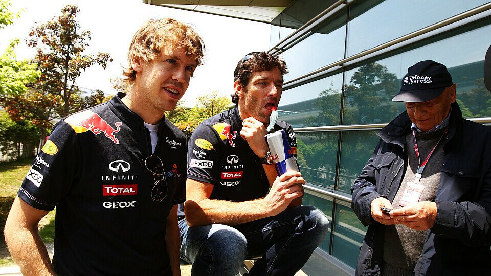 Die Situation zwischen Sebastian Vettel und Mark Webber sieht Niki Lauda entspannt - gefährlicher sei da schon die Konkurrenz von McLaren und Ferrari, Foto: Sutton