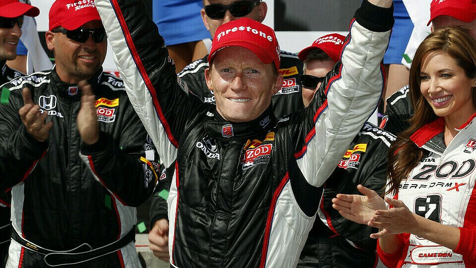Mike Conway durfte seinen Erfolg genießen, Foto: IndyCar