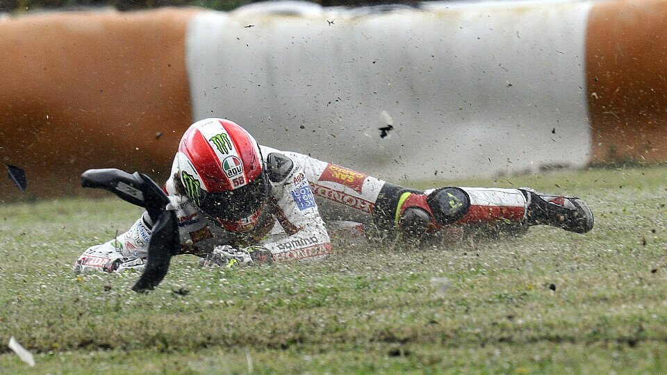 Marco Simoncelli blieben von Estoril nur die Sturzbilder, Foto: Milagro