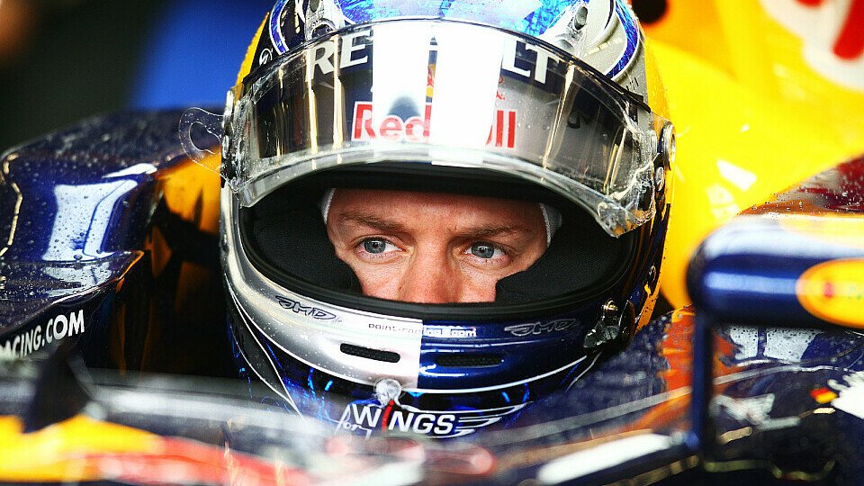 Sebastian Vettel hat den Unfall vom Freitag abgehakt, Foto: Sutton