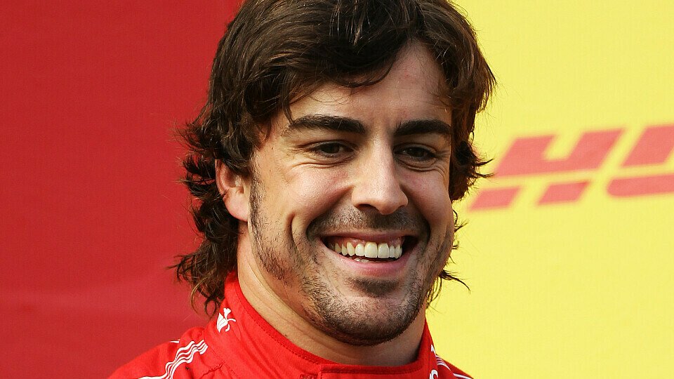 Fernando Alonso bleibt Ferrari mindestens bis 2016 erhalten, Foto: Sutton